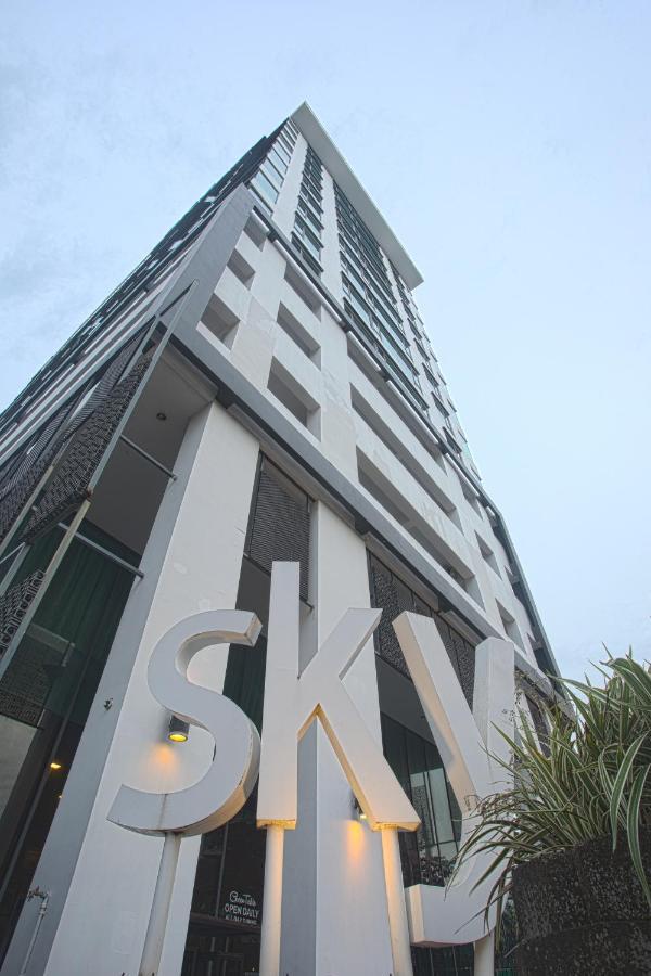 Sky Hotel Kota Kinabalu Eksteriør billede